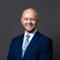 Official portrait of Jonathan Hinder